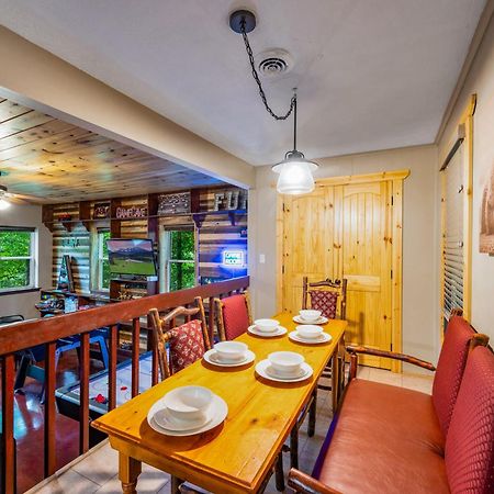Beautiful Chalet With Fireplace And Large Game Room Гатлинбург Экстерьер фото