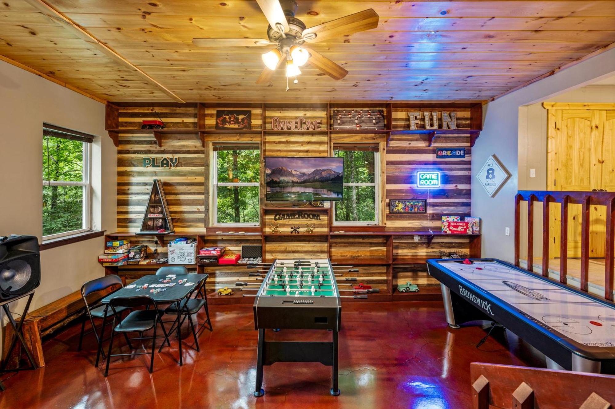 Beautiful Chalet With Fireplace And Large Game Room Гатлинбург Экстерьер фото