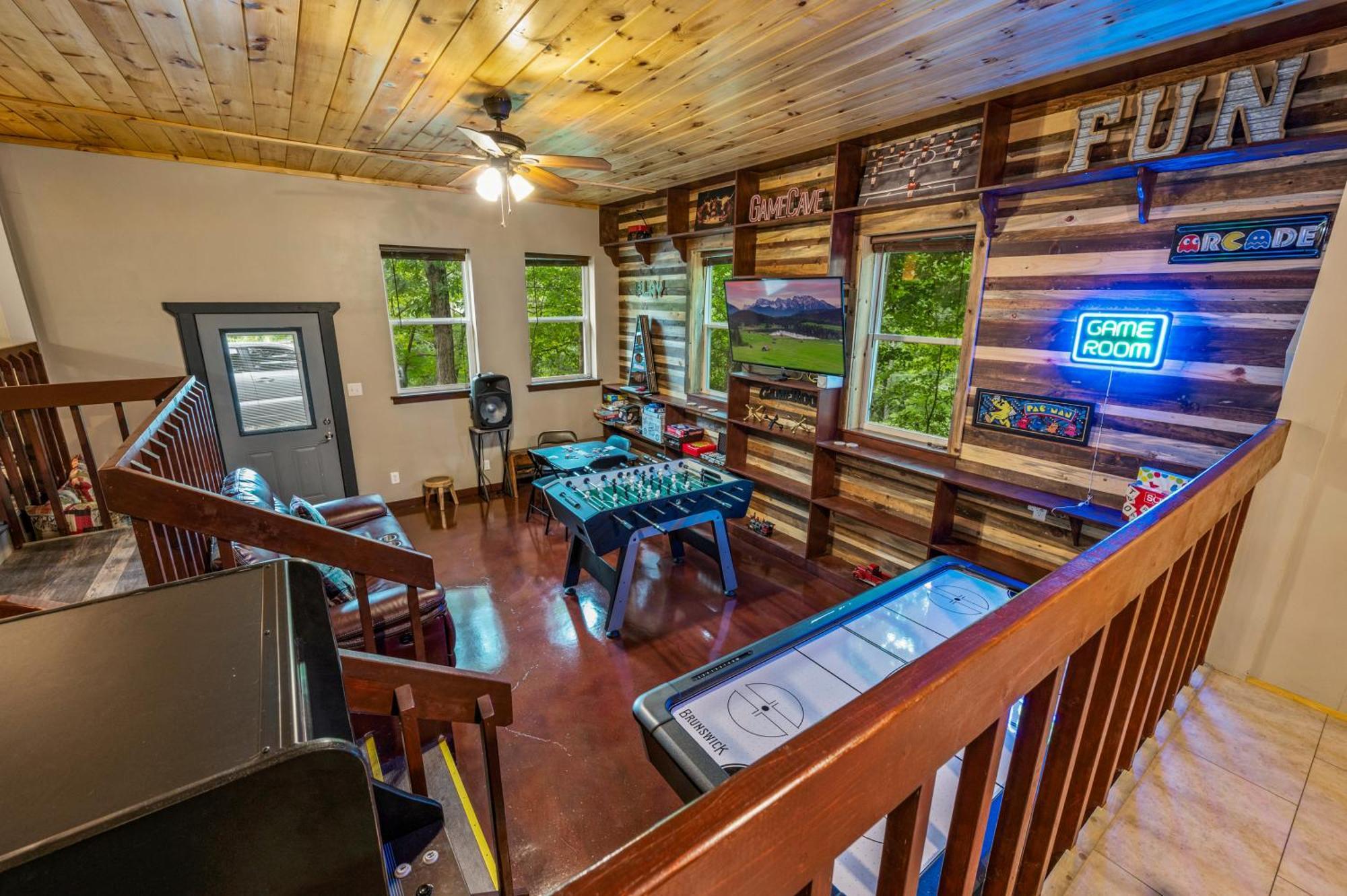 Beautiful Chalet With Fireplace And Large Game Room Гатлинбург Экстерьер фото
