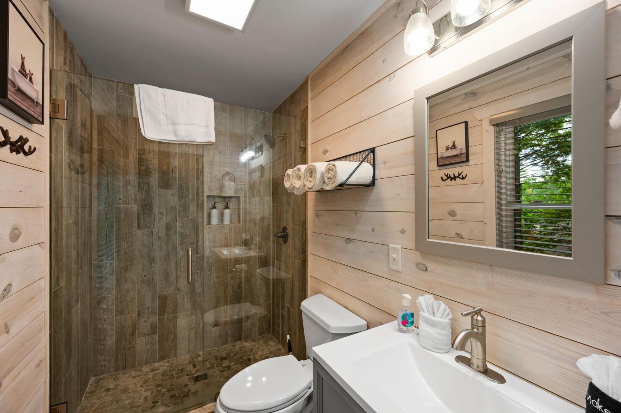 Beautiful Chalet With Fireplace And Large Game Room Гатлинбург Экстерьер фото