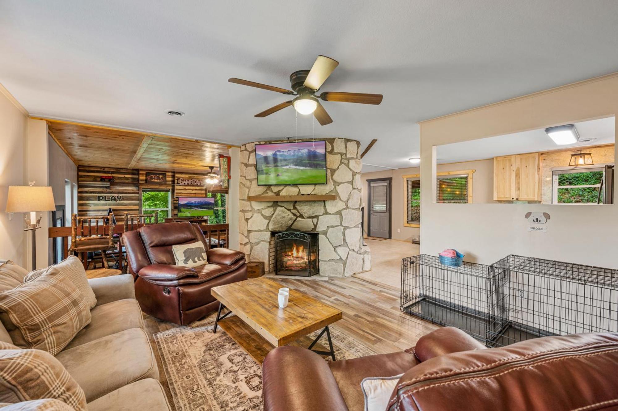 Beautiful Chalet With Fireplace And Large Game Room Гатлинбург Экстерьер фото