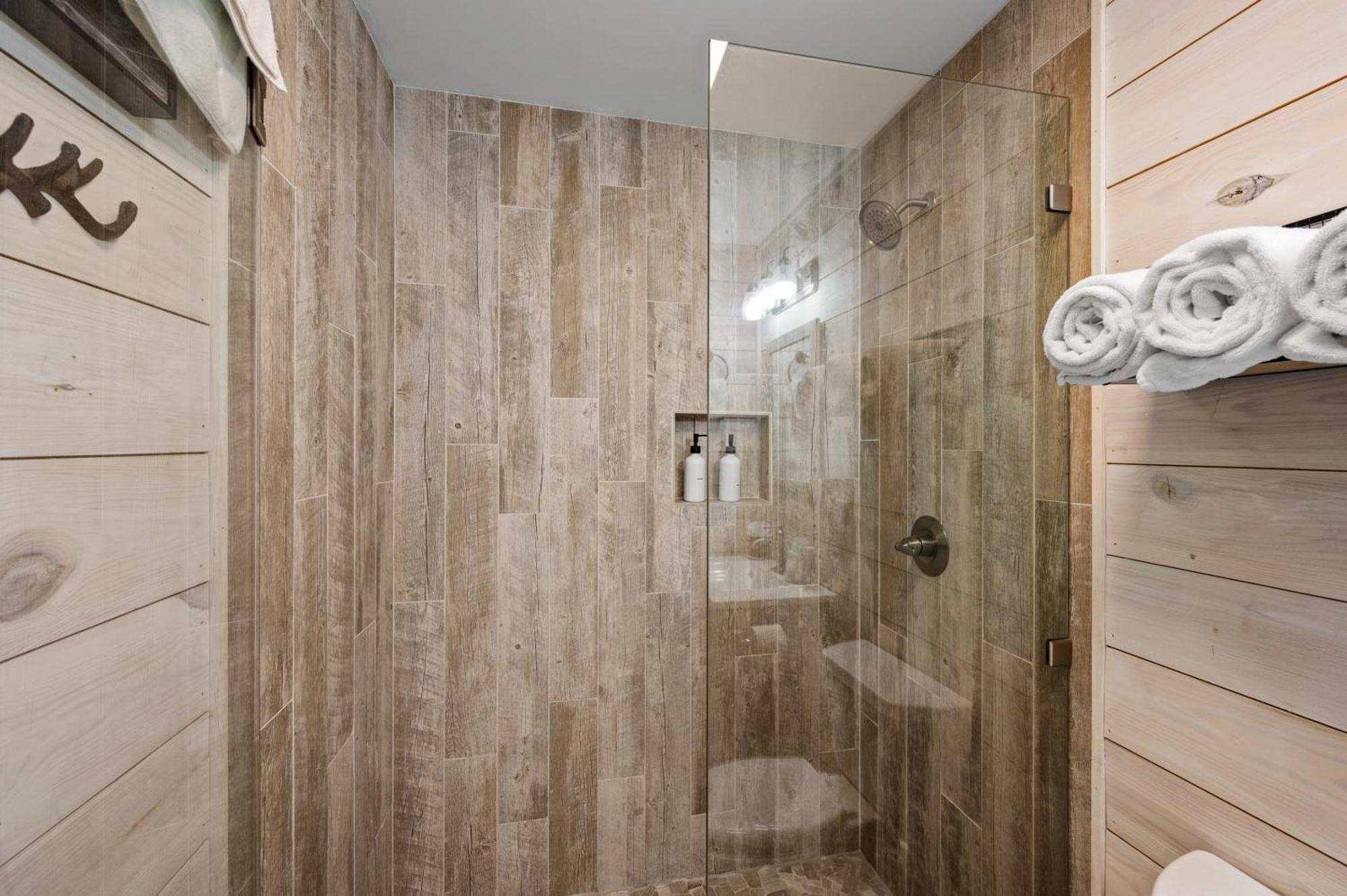 Beautiful Chalet With Fireplace And Large Game Room Гатлинбург Экстерьер фото